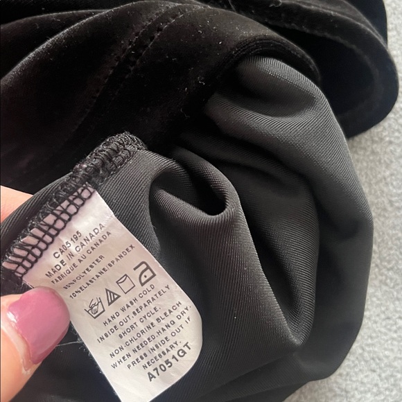 Vintage party top in velvet with buckle - Picture 5 of 5